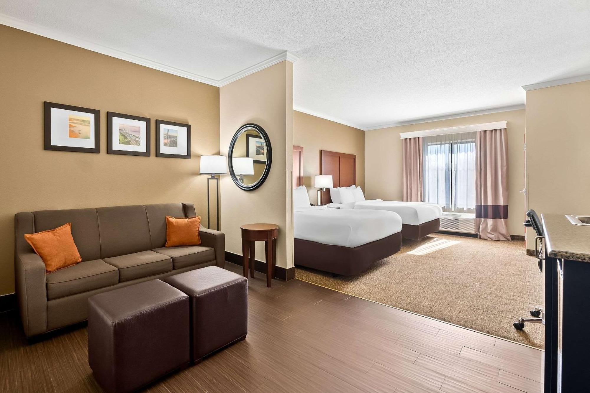 Comfort Suites Panama City Near Tyndall Afb Exterior photo